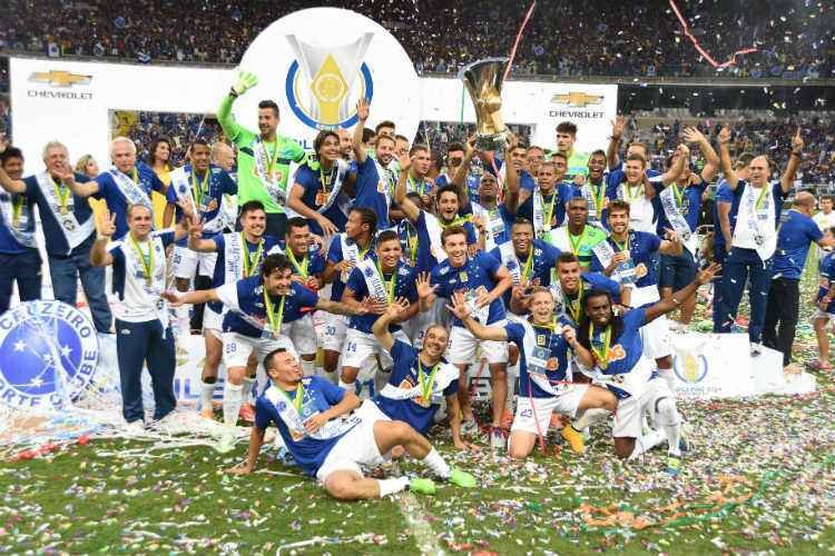 Times de 2013, 14 e 15 fazem dívida crescer, e Cruzeiro vê investimento cair, diz estudo