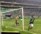 Em tarde de Jailson, Palmeiras derrota o Vitória por 2 a 1 e retoma a liderança do Brasileiro