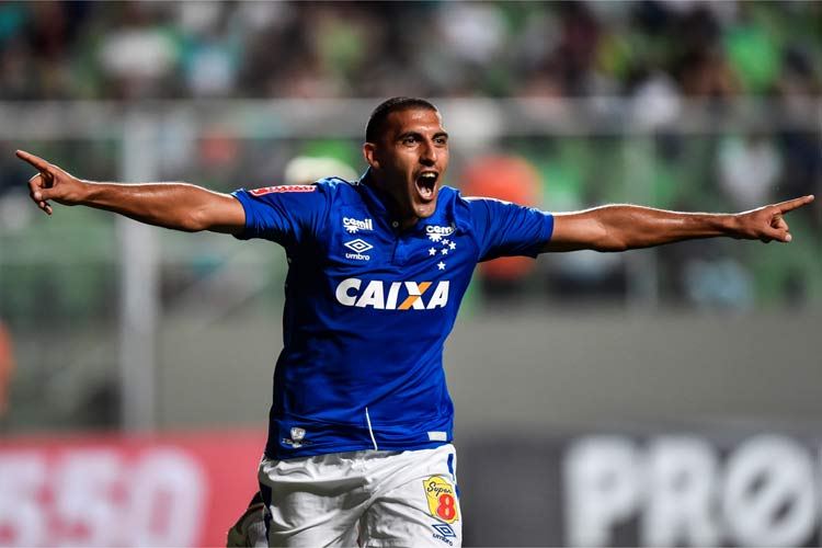 Conmebol admite erro e confirma suspensão de Ramón Ábila para jogo contra o  Cruzeiro - Superesportes