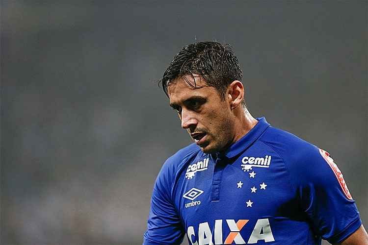 Autor do gol cruzeirense, Robinho lamenta apagão contra o Corinthians e critica arbitragem