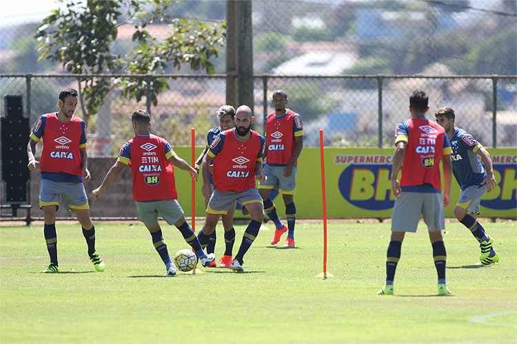 Cruzeiro recebe o Grêmio no Mineirão e inicia série de partidas decisivas no Brasileirão