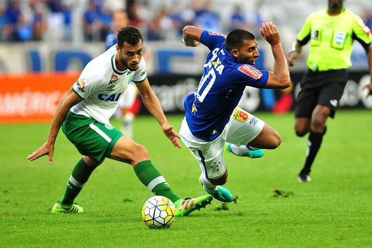 Ainda bem que não estamos disputando o título