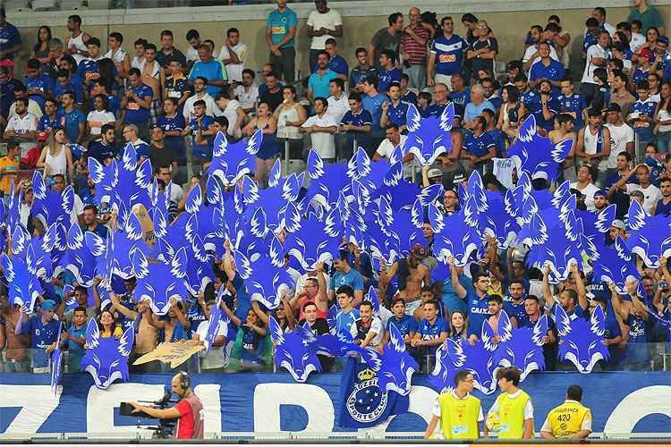 Em menos de três horas, torcida do Cruzeiro compra mais de 20 mil ingressos para semifinal