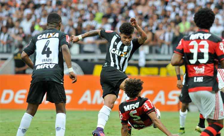 Atlético é dominado e perde para o Grêmio em partida do Brasileiro -  Superesportes