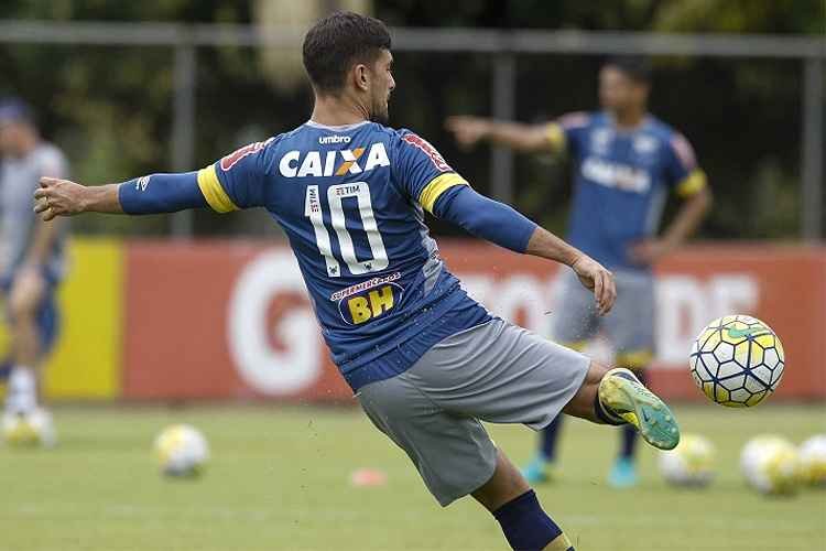 Artilheiro e garçom, Arrascaeta coroa bom ano pelo Cruzeiro com mais uma ida para a Seleção