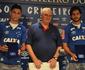 Diogo Barbosa e Hudson so apresentados no Cruzeiro e falam em grupo forte 