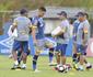 Em primeiro treino com meia Thiago Neves, Mano Menezes monta escalao no Cruzeiro