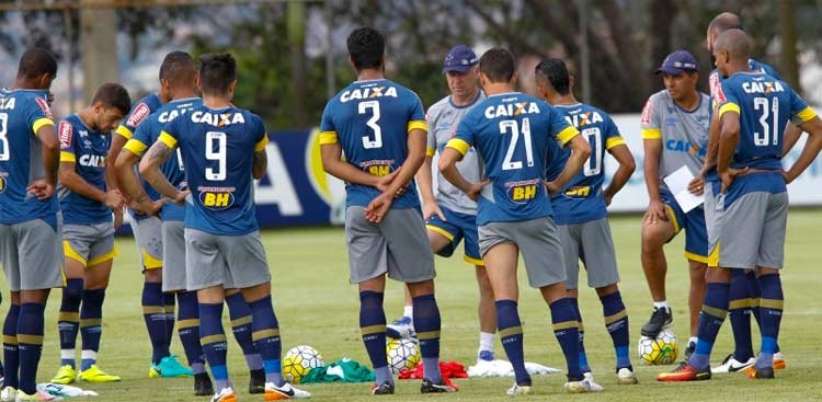 Longe da final estadual nos últimos dois anos, Cruzeiro entra em 2017 com sede de título