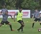 Com Elias em campo, Atl�tico treina sob temporal na Cidade do Galo