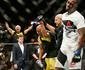 Anderson Silva supera Brunson, quebra jejum de quatro anos no UFC e se emociona