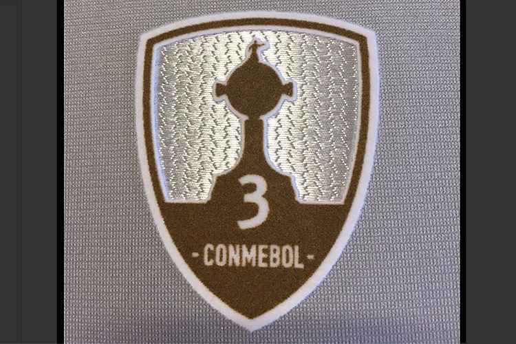 Patch Campeão Mundial De Clubes 2022 Para Camisa Real Madrid