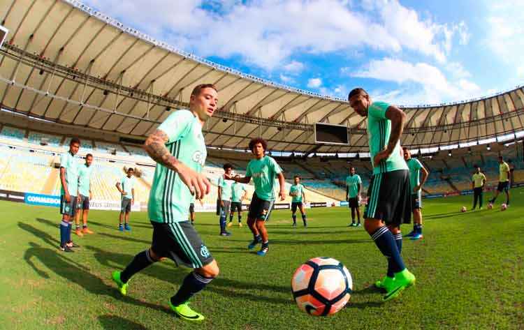 Palmeiras arranca empate com o Vasco em jogo animado no Maracanã