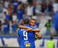 Autor de assistncia para bila, Alisson celebra reao do Cruzeiro aps insucessos