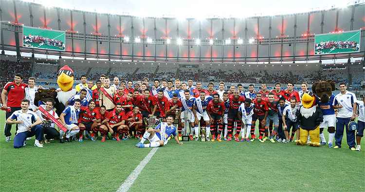 Em jogo acirrado, Flamengo e Vasco ficam no zero no Maracanã