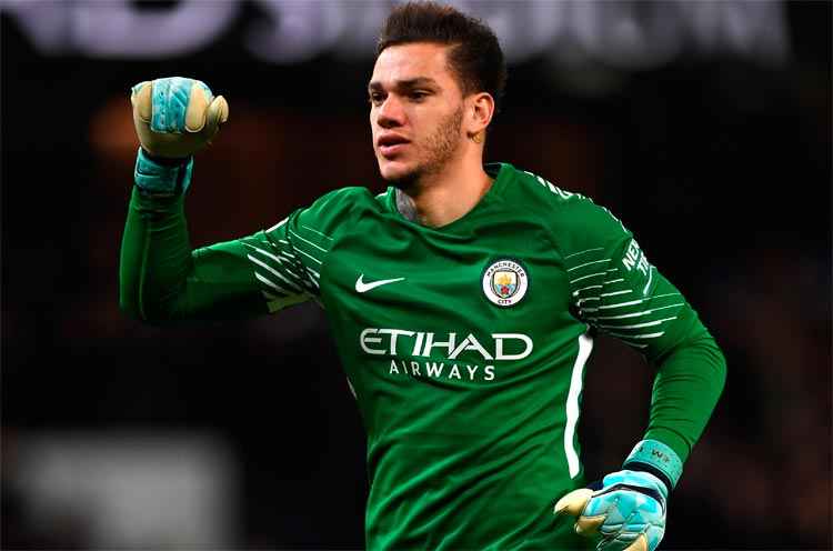 Goleiro do Manchester City, Ederson revela admiração pelo estilo