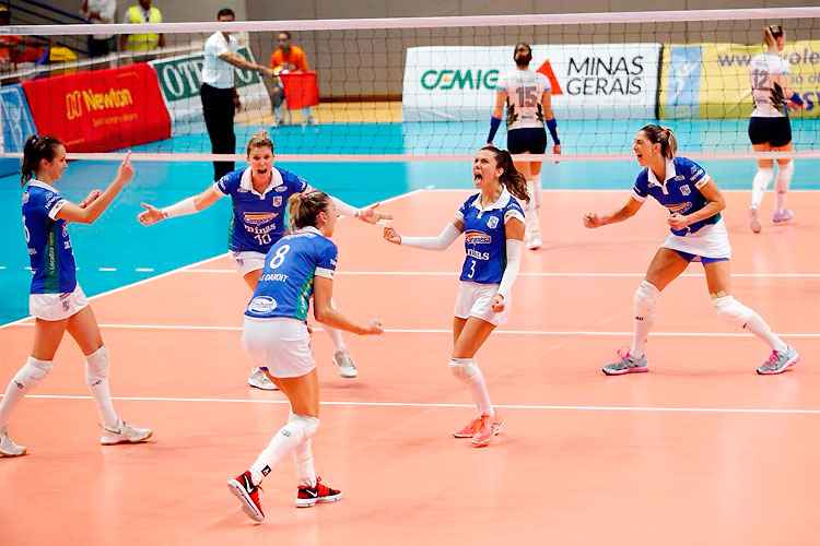 Minas volta a bater o Praia em final e conquista o Sul-Americano de Clubes  - Superesportes