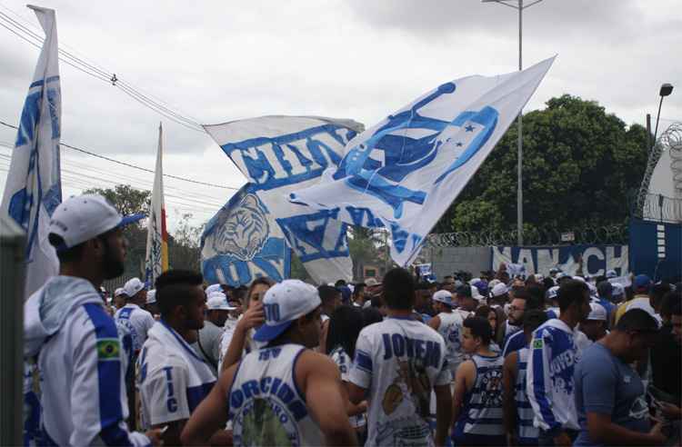 Fotos E Vídeos Da Manifestação De Apoio Da Torcida Do Cruzeiro Ao Time ...