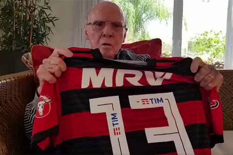 Máquina'! 'Melhor que o Brasil de Zagallo'! Torcida do Flamengo