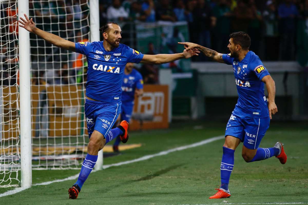 Copa do Brasil  Com gol de Rafinha, São Paulo vence o Palmeiras no jogo de  ida - Agora MT