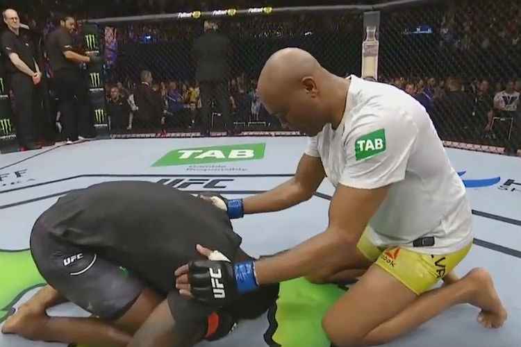 Mais próximo dos 50 anos, Anderson Silva planeja última luta no MMA -  Superesportes