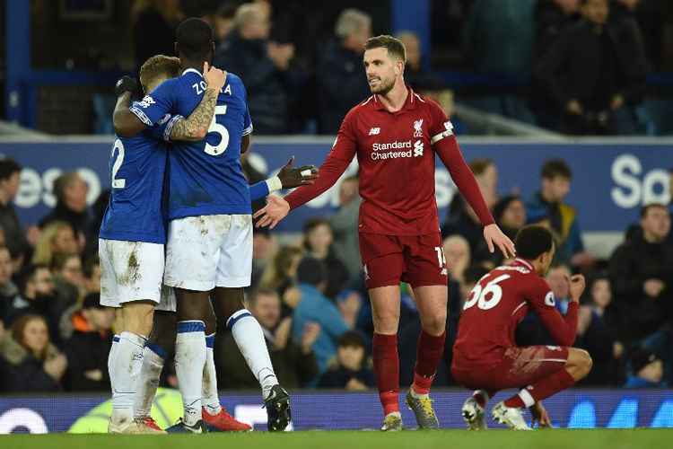 Liverpool arranca empate com City em clássico pela liderança