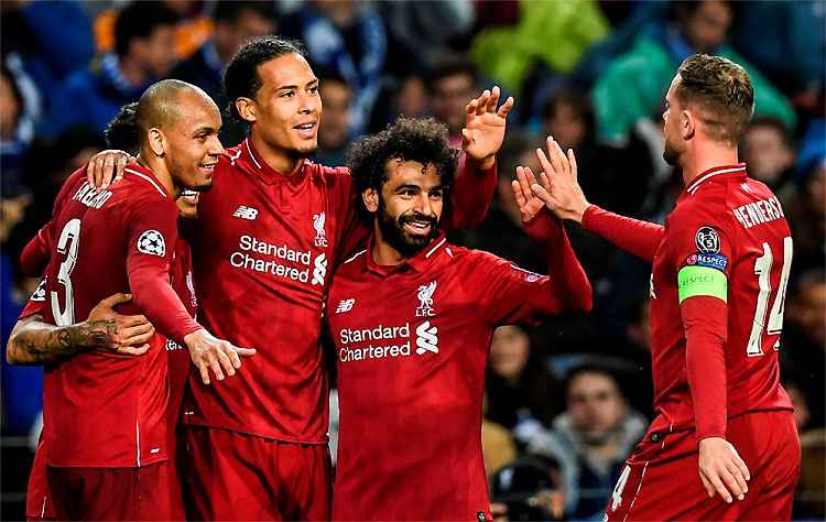 Escanteio rápido do Liverpool que eliminou o Barcelona foi legal