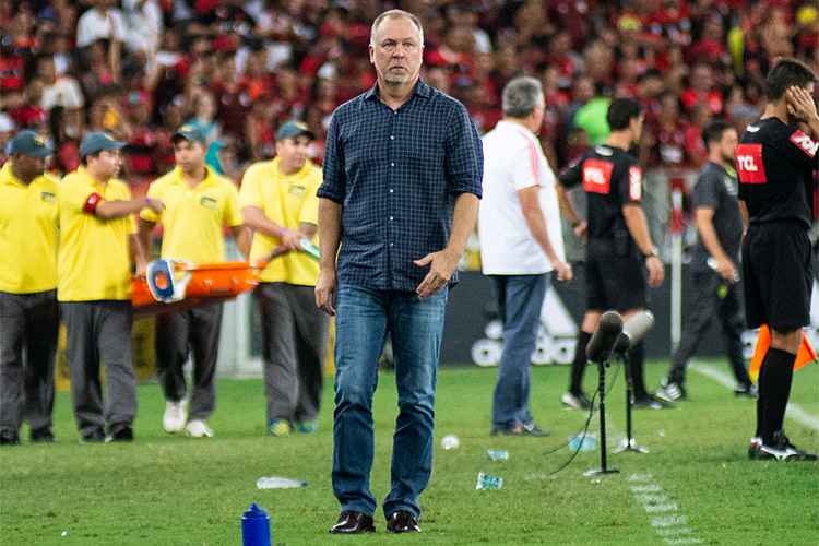 Mano lamenta resultado diante do Santos e admite segundo tempo