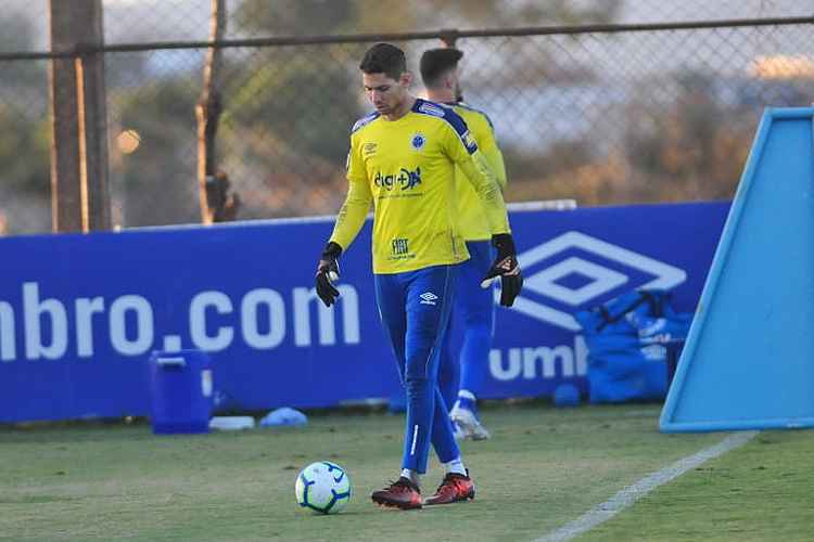 Goleiro Lucas França desembarca em Fortaleza e deve assinar com o  CearáEsportes