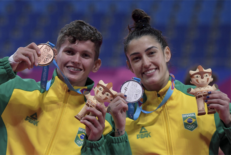 Brasil termina 1º dia de disputas de medalhas com 8 pódios no Pan de Lima -  Mais Esportes - Superesportes