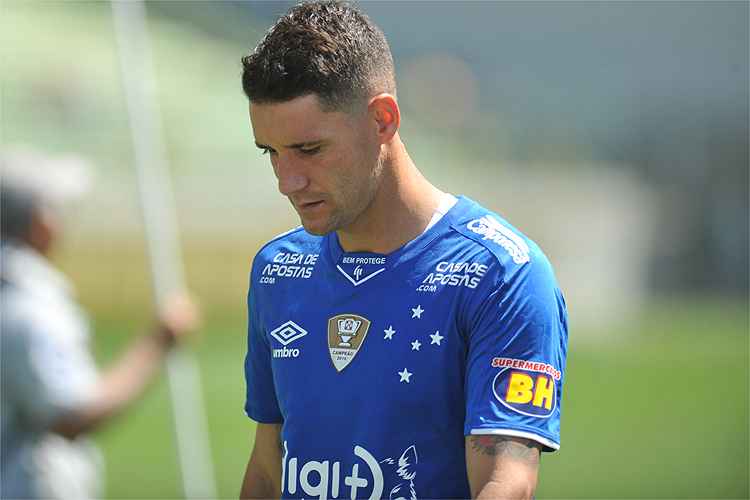 Agora bicampeão brasileiro pelo Corinthians, Jadson abre o jogo sobre  condição de reserva