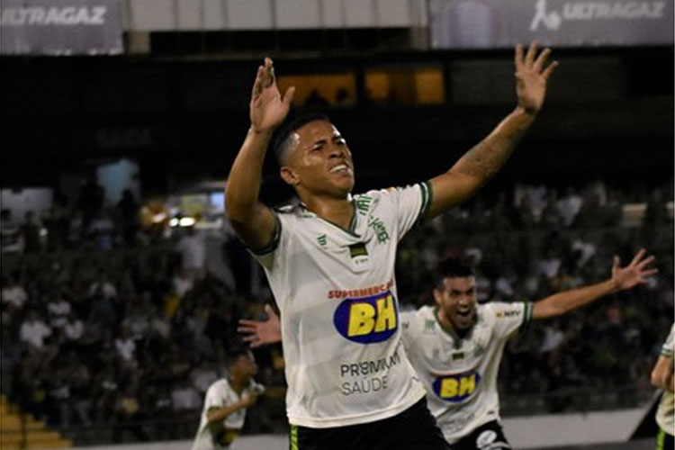 Sport mantém resiliência e vence Chapecoense na Série B