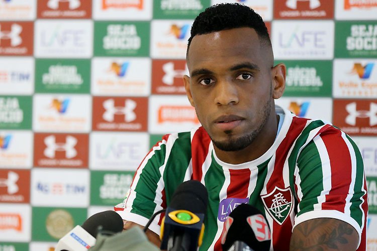 Digão renova contrato e fica mais três temporadas no Fluminense ...