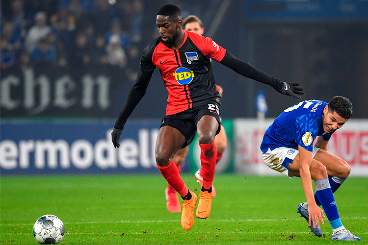 Luta contra o racismo: jogadores de Union Berlim e Schalke 04