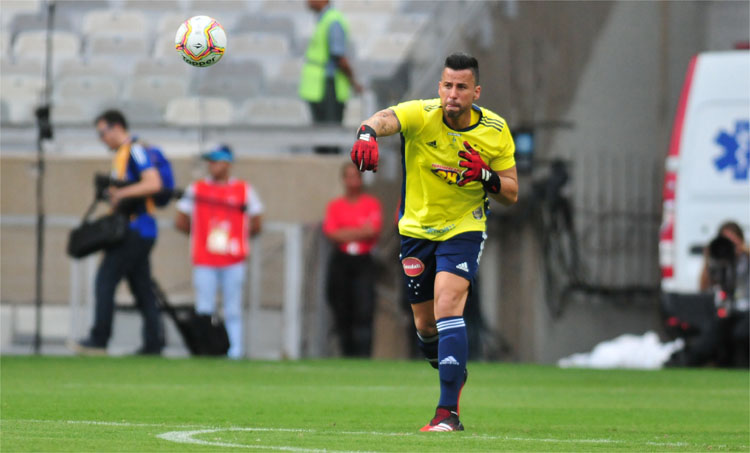 Eleito melhor goleiro da Copa do Brasil, Fábio, do Cruzeiro