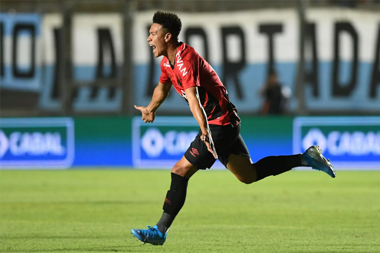 Sampdoria envia proposta ao Londrina pelo zagueiro Gabriel