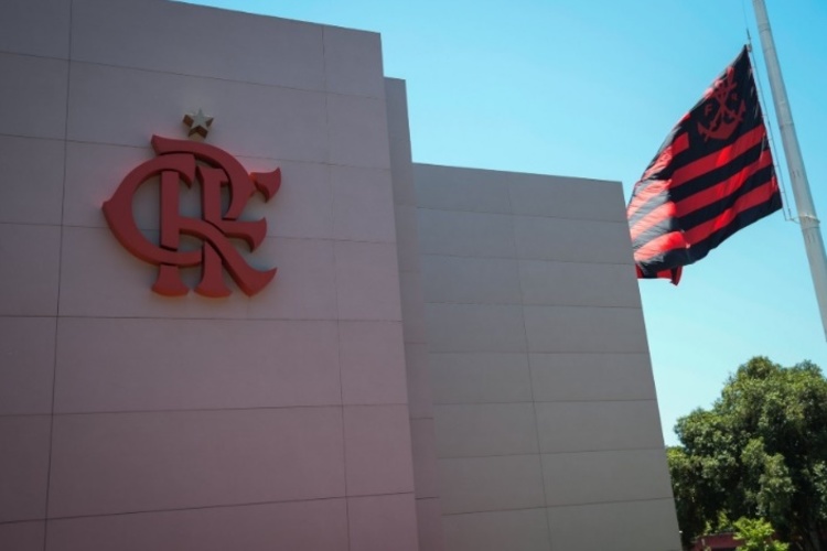 Flamengo adia novos testes no departamento de futebol