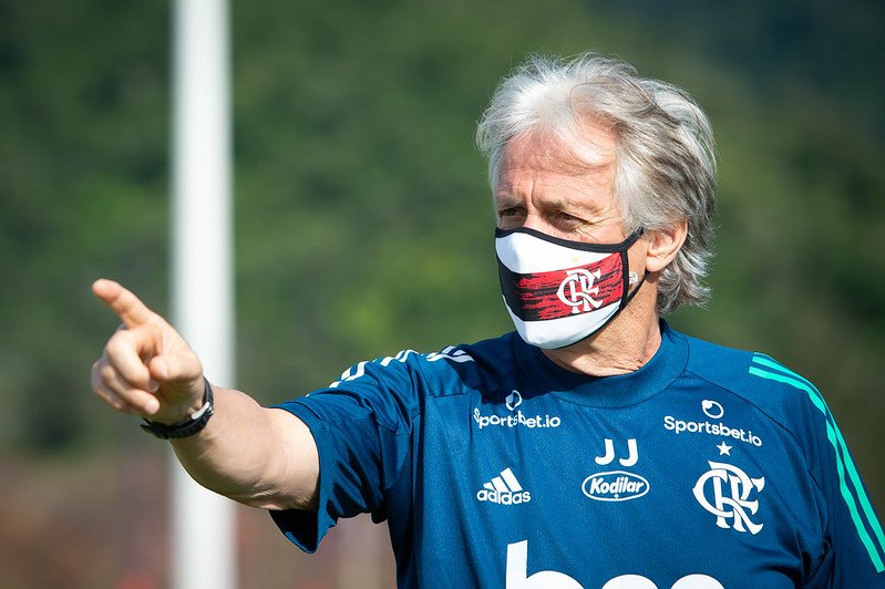 Ap�s tr�s meses, 11 dos 20 clubes do Brasileir�o j� retomaram os treinamentos