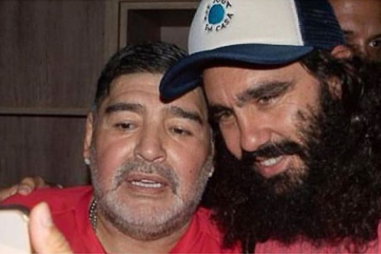 Argentinos com histria no esporte brasileiro reverenciam o dolo Maradona