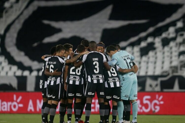 Tlio Lustosa fala sobre possvel rebaixamento do Botafogo para a Srie B