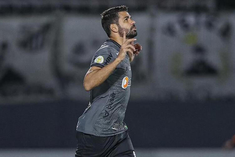 Com golao do estreante Diego Costa, Atltico busca empate com Bragantino