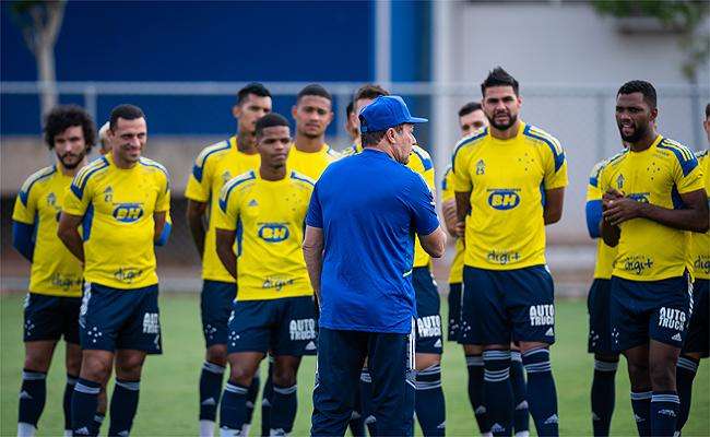 Cruzeiro ter reforo para o jogo contra o Sampaio Corra