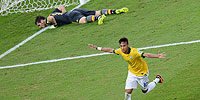 2 a 0: o gol de Neymar na decisão por todos os ângulos - Foto: Nelson Almeida/AFP