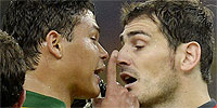 Galeria de fotos do grande jogo entre Brasil e Espanha - Foto:  AFP PHOTO / JUAN BARRETO 